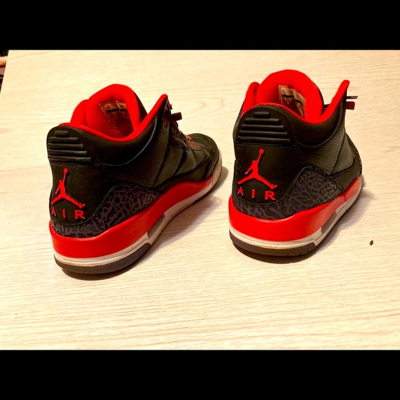 AUTH Jordan retro 3 crimson sz 9.5 - Picture 2 of 4